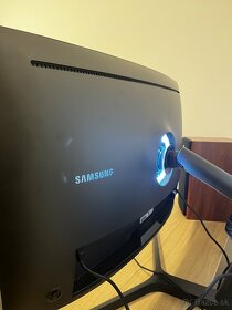 Monitor Samsung C32HG70 - 3