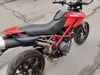 Predám DUCATI 796 HYPERMOTARD v tp 35 kW - 3
