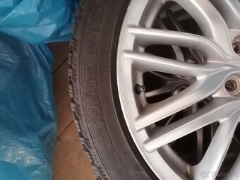 235/45R18 98 zimné - 3