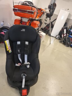 Britax Römer Dualfix M i-Size - 3