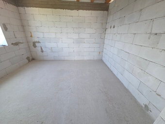 Moderný 5-izb. dom s garážou, 160m2, tichá lokalita, Svinica - 3