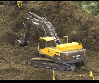Rc hydraulicky bagr ec480D THS - 3