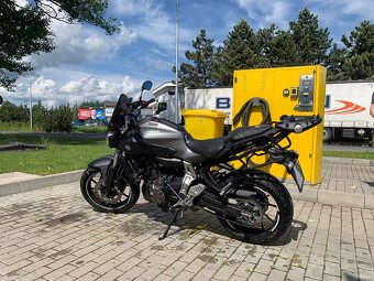 YAMAHA MT07 - 3