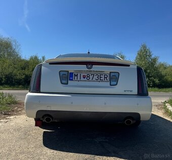Cadillac STS - 3