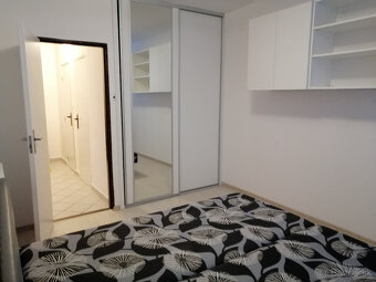 Prenájom 3 izbového bytu Bratislava, 831 06 - 3