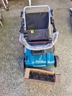 Elektricky vertikutator makita uv3600 - 3