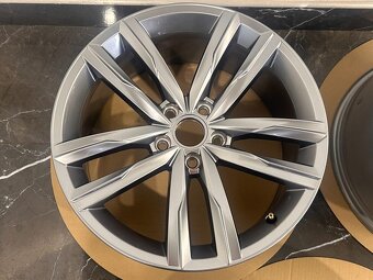 original kolesa r18 Dartford 5x112 vw passat - 3