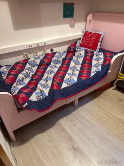 IKEA ružová skriňa - 3