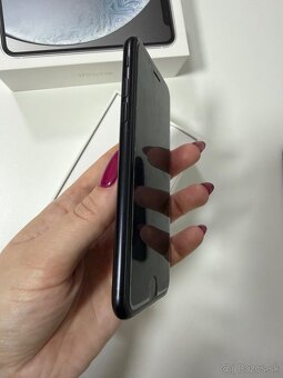 iPhone SE (2020) - repasovaný - 3