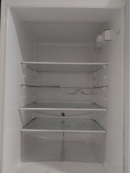 Predam chladničku Zanussi - 3