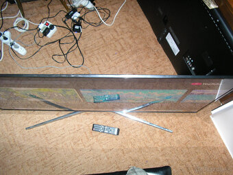 Predam LED televizor - 3