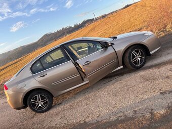 Renault Laguna 3 2.0 dci 110kW r.v. 2009 - 3