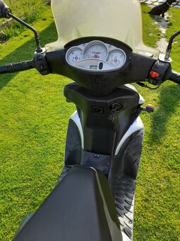 Benelli Velvet 125 - 3