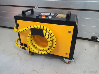 Čistiaci pulzný laser 300W, pulzná energia 5mJ - 3