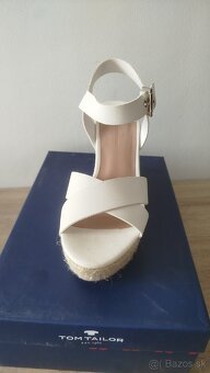 Sandále značka Stradivarius - 3