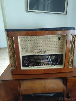 Staré radio gramofón LP - 3
