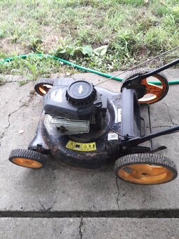 Motorová kosačka - 3