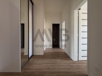 Priestranný 3-izbový byt s veľkou terasou v Star Residence - 3