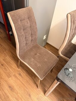 Kuchynský stôl so 4 stoličkami - 3