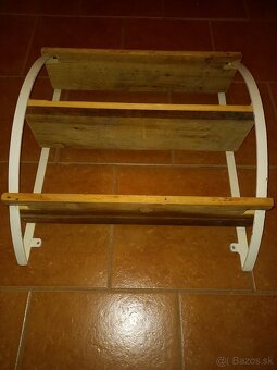 Závesná polica - 3