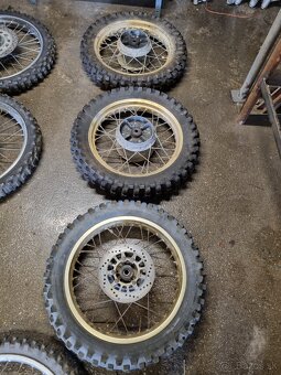 Kolesá yamaha xt 600 - 3