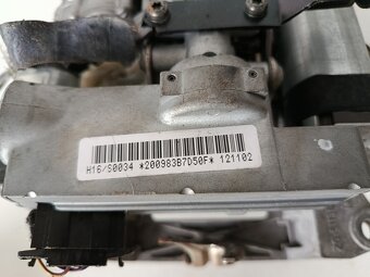 tyc riadenia volantu audi a8 404.680 60€ - 3