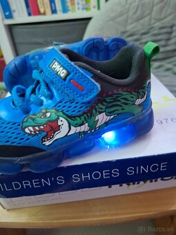 Tenisky PRIMIGI blikacie, EU 28 - 3