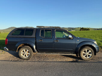 NISSAN NAVARA DOUBLE CAB 2,5 - 3