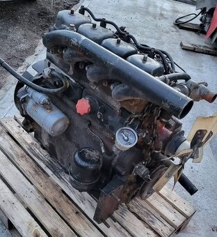Rozpredam traktor zetor 7745 na Nahradne diely - 3