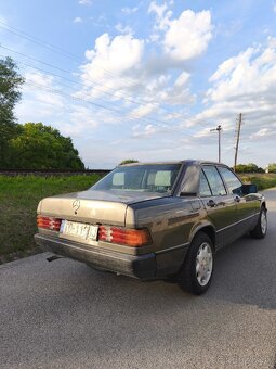 Mercedes Benz 190d - 3