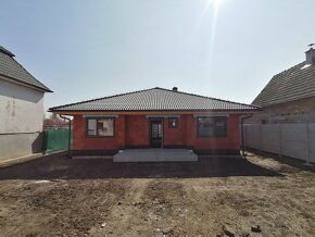 ZNÍŽENÁ CENA Rodinný dom - holodom - Šurany (Argentína) - 3