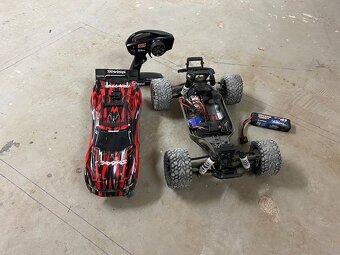 Traxxas Rustler - 3