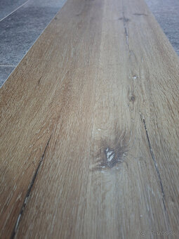 Predám kompozitnú vinylovú podlahu SPC imitácia dreva 2061 - 3