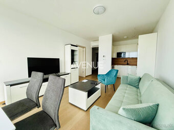 AVENUE | 2i byt s výhľadom na hrad v unikátnom projekte Euro - 3