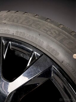 Predám kolesá na BMW  X7 285/45 R21 - 3