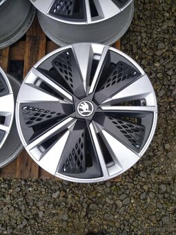 Alu Škoda Karoq R 17 originál. - 3