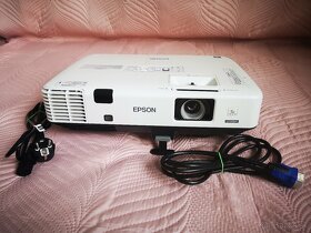 Projektor EPSON EB-1945W ideální stav HDMI, WiFi, Lamp 321h - 3