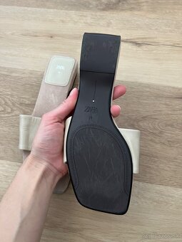 Zara kožené krémové šľapky - 3