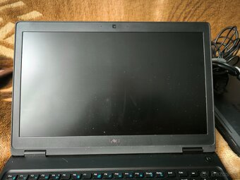 Predam rozpredam NB dell latituda 5590 - 3