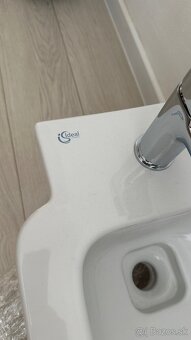 Novy bidet na zavesenie Sideal - 3
