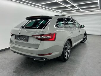 Superb Combi 2,0 TDI Sportline 110kW Top stav - 3