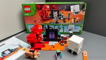 Lego 21255 Minecraft Prepadnutie portálu do Netheru - 3