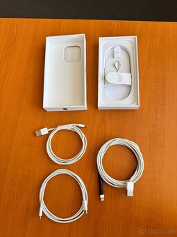 iPhone 13 Pro 256GB graphite + 3 káble, krabička - 3
