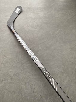 ✅BAUER VAPOR FLYLITE INT RIGHT/PRAVACKA_flex 65 zahnutie P92 - 3