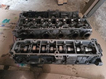 Hlava motora Ford Transit Connect 1.6 hdi - 3