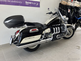 Triumph Rocket 3 Touring - 3