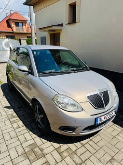 Lancia Y 1.2i R.V.2010 - 3