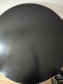 Jedálenský stôl okrúhly - 3