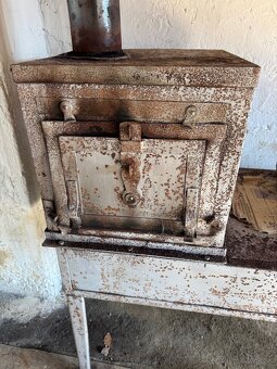 Stará retro pec - 3