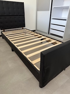 Postel s roštom a matracom - 3